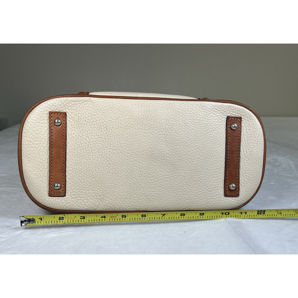 Dooney Bourke Tan Pebbled Leather Drawstring Pocket Lock Bucket Shoulder Bag FS - Picture 8 of 16